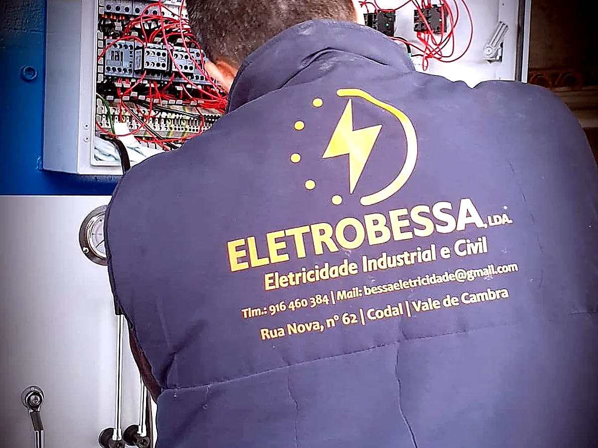 Trabalho da equipa da Eletrobessa