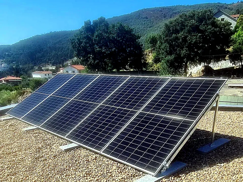 Sistemas Fotovoltaicos pela Eletrobessa